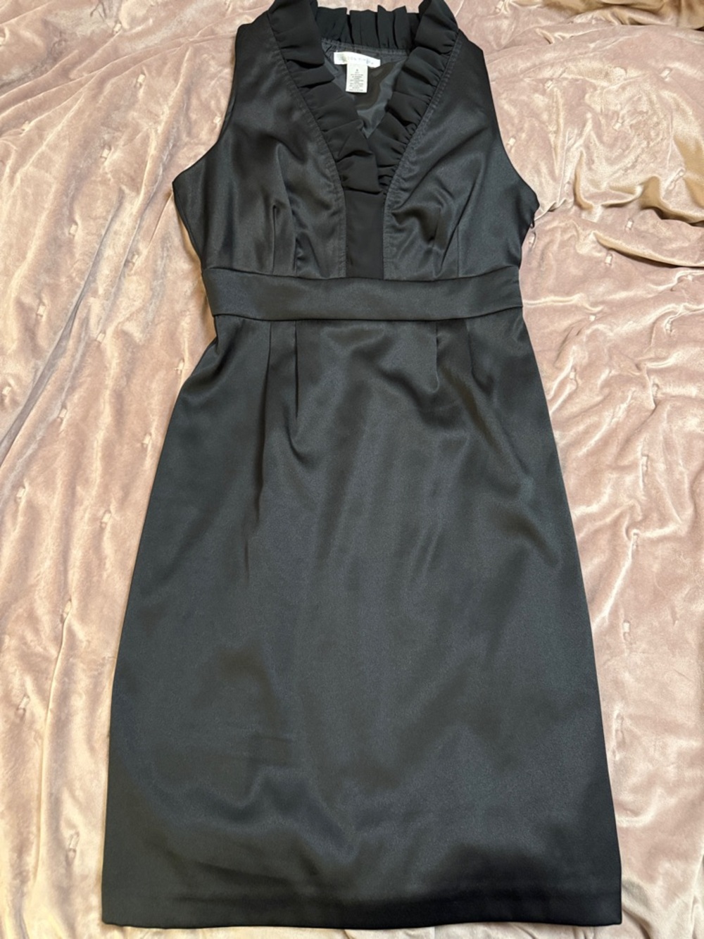 London Times Black Sleeveless Ruffle V-Neck Sheath Dress